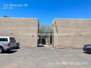 145 Manzano St NE in Albuquerque, NM - Building Photo - Building Photo