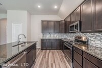 106 Alessandra Way photo'