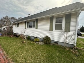 404 E Bird St in Jackson, MI - Building Photo - Building Photo