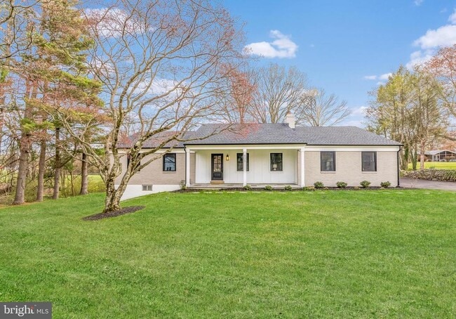 605 Bowers Ln