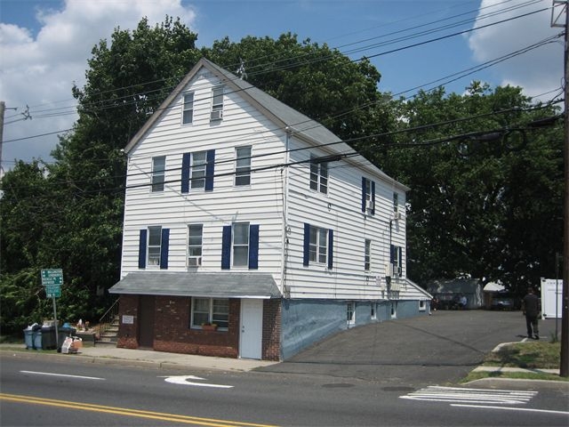 11 Terhune Ave in Lodi, NJ - Foto de edificio