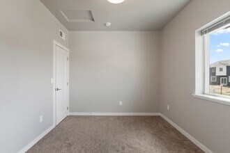 Felts Lane Town Homes in Spokane Valley, WA - Foto de edificio - Building Photo