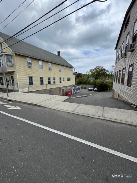 265 East Ave in Norwalk, CT - Building Photo - Building Photo