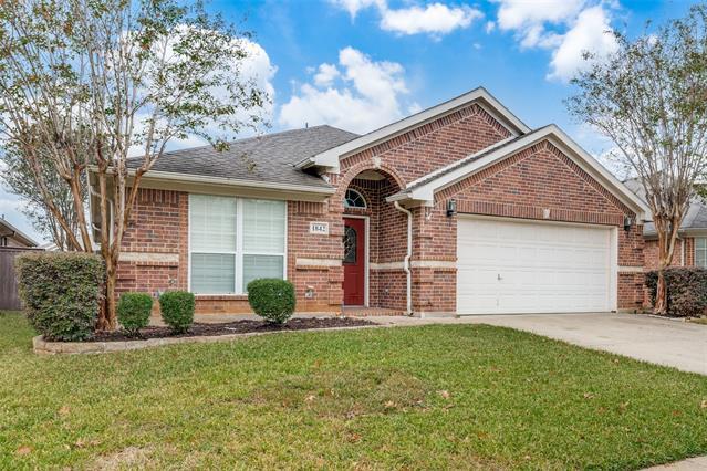1842 Manor Ridge Way in Fort Worth, TX - Building Photo - Building Photo