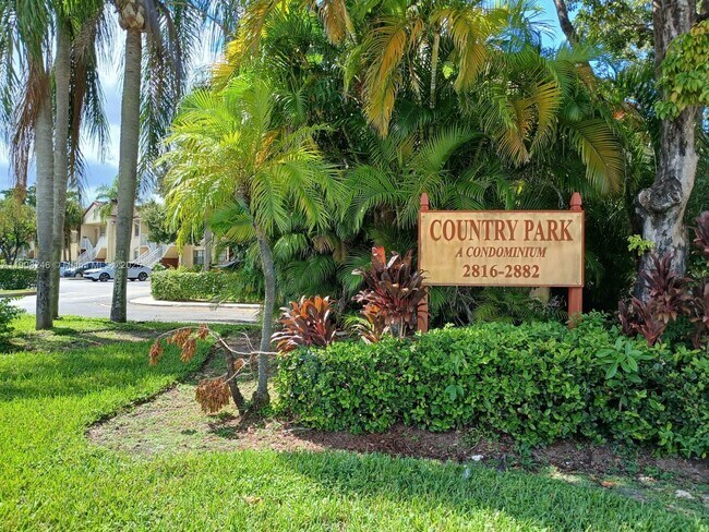 2834 Coral Springs Dr in Coral Springs, FL - Building Photo - Building Photo