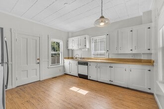 45 Crest St in Concord, MA - Building Photo - Building Photo