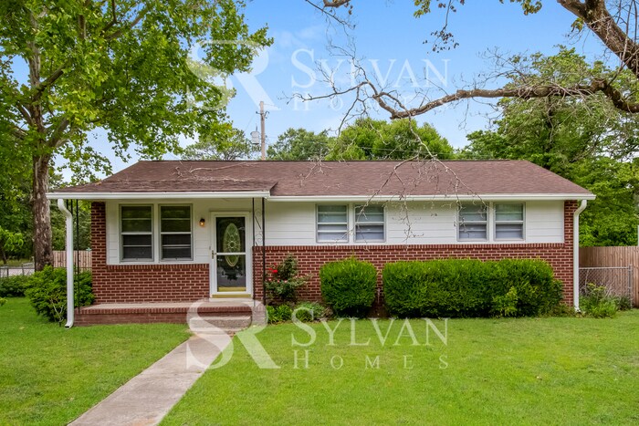 1358 Finlay Dr in West Columbia, SC - Building Photo