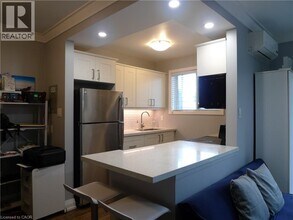 2373 King St E in Hamilton, ON - Building Photo - Building Photo