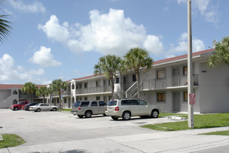 WG Apartments, LLC in Hialeah, FL - Building Photo - Building Photo