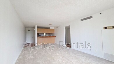 990 Ala Nanala St in Honolulu, HI - Building Photo - Building Photo