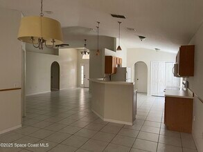 1642 Sawgrass Dr SW in Palm Bay, FL - Building Photo - Building Photo