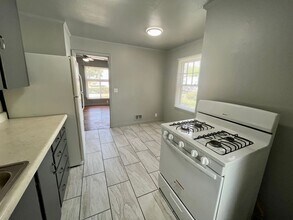 6001 N 36th St in Omaha, NE - Foto de edificio - Building Photo