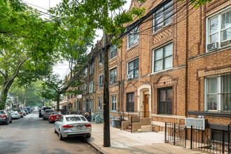 42 Lincoln Ave in Brooklyn, NY - Building Photo - Building Photo