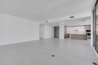 151 N Seabreeze Blvd in Fort Lauderdale, FL - Building Photo - Building Photo