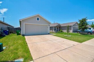 1623 Daunton Dr in Crandall, TX - Building Photo - Building Photo