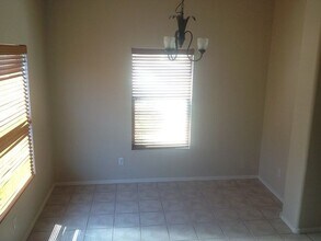 17190 W Desert Ln in Surprise, AZ - Building Photo - Building Photo