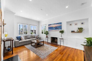 1303 Cave St in San Diego, CA - Building Photo