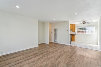 1649 Julia St in Berkeley, CA - Building Photo - Interior Photo