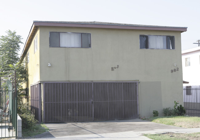 982 E 50th St in Los Angeles, CA - Building Photo - Building Photo