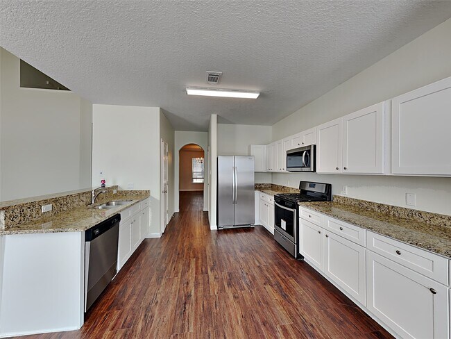 38215 E Sulphur Creek Dr in Magnolia, TX - Building Photo - Building Photo