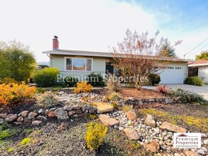 8 Cody Ct in San Ramon, CA - Building Photo - Building Photo