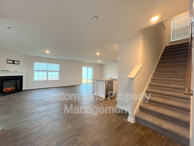 1603 Blue Velvet Ln in Dallas, NC - Building Photo - Building Photo