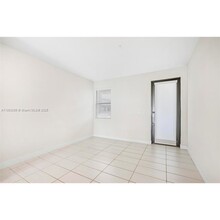 7865 NW 104th Ave in Doral, FL - Building Photo - Building Photo