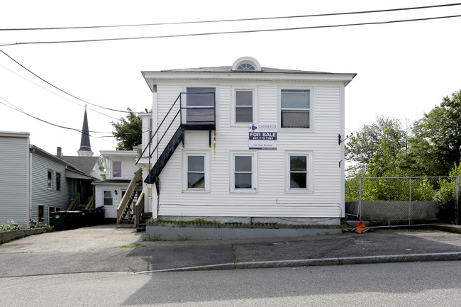 23 Green St in Biddeford, ME - Foto de edificio - Building Photo