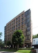 Heathside Place in Toronto, ON - Building Photo