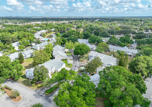 Coach Homes at Mariners Village in Orlando, FL - Building Photo - Building Photo