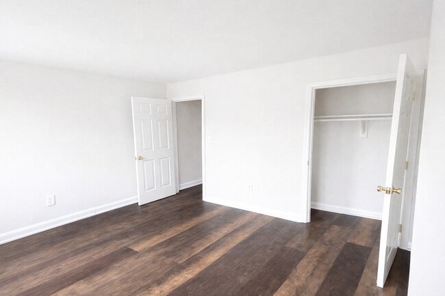 2208 E Fayette St in Baltimore, MD - Building Photo - Building Photo