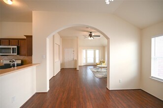 20019 Roycroft Ln in Richmond, TX - Building Photo - Building Photo