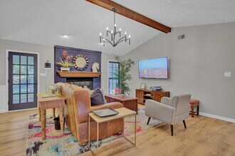 100 Brookwood Ln in Fayetteville, GA - Foto de edificio - Building Photo