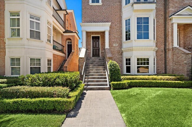 1308 Lake Pointe Pkwy in Sugar Land, TX - Building Photo - Building Photo