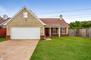 2902 Connor Reed Dr in Horn Lake, MS - Building Photo