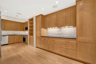 680 N Lake Shore Dr in Chicago, IL - Foto de edificio - Building Photo