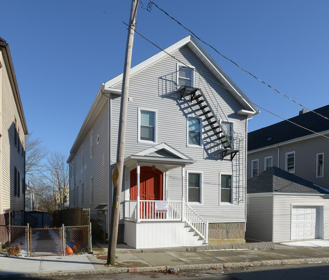 72 S 6th St in New Bedford, MA - Building Photo - Building Photo