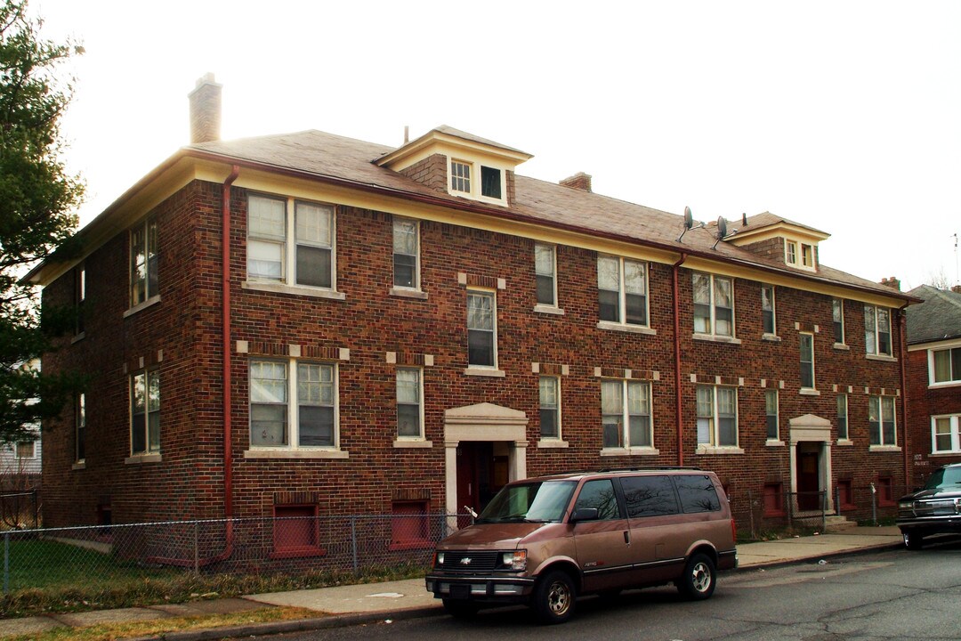 8438 Prairie St in Detroit, MI - Building Photo