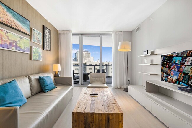 4111 S Ocean Dr in Hollywood, FL - Building Photo - Building Photo