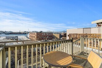 294 Meridian St in Boston, MA - Building Photo - Building Photo