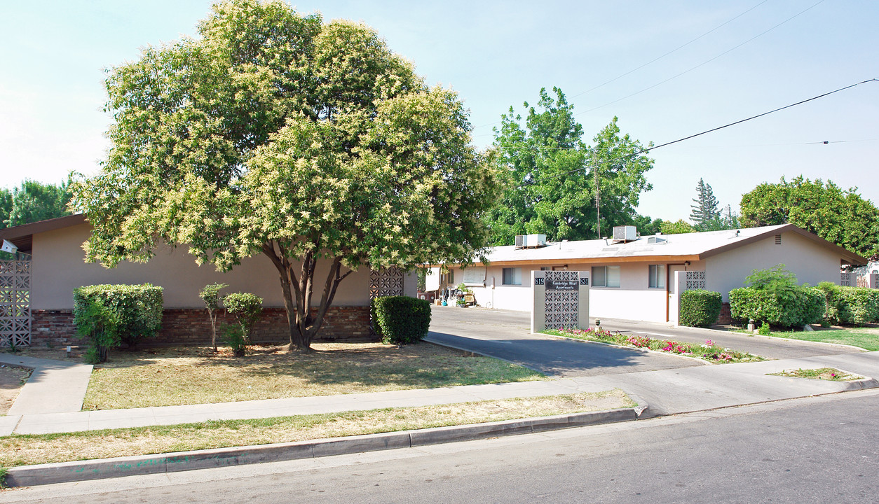 Cambridge West Apartments in Fresno, CA - Foto de edificio