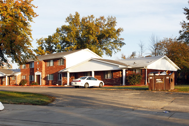 Autumn Woods Apartments in Fort Wayne, IN - Building Photo - Building Photo