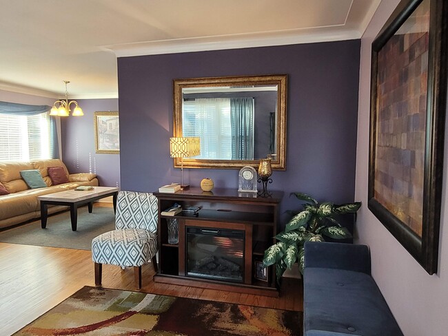 8726 S Francisco Ave in Evergreen Park, IL - Building Photo - Building Photo