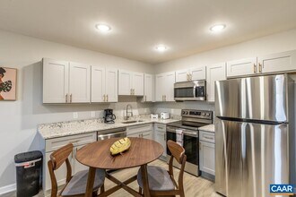 1329 Riverdale Dr in Charlottesville, VA - Building Photo - Building Photo