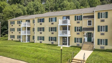 Norwood House Apartments in Downingtown, PA - Building Photo - Building Photo