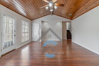 801 Cedar Ridge Dr in Little Rock, AR - Building Photo - Building Photo