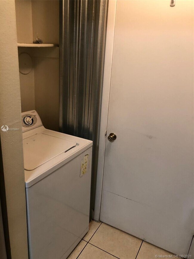 4008 NW 87th Ave, Unit 4008 in Sunrise, FL - Building Photo - Building Photo