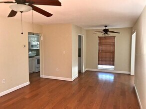 3873 Prudence Dr in Sarasota, FL - Building Photo - Building Photo