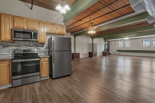 83 Main St, Unit 11 in Woonsocket, RI - Building Photo