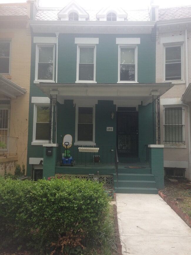 136 Bryant St NW in Washington, DC - Building Photo - Building Photo
